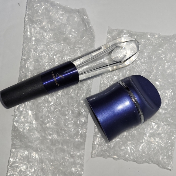 NIB Rabbit wine set - Picture 4 of 6